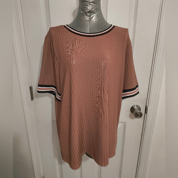 SHEIN Tops - SHEIN Brown Boxy Short Sleeve T-Shirt